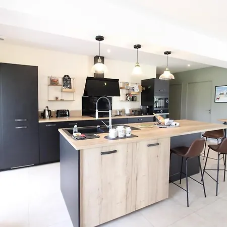 Maison Independante Renovee Au Coeur Des Estives Avec Vue Imprenable, Terrasse Et Jardin - Fr-1-742-620 * Saint-Hippolyte (Cantal)